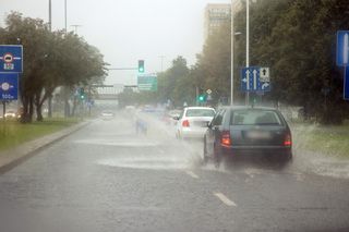 Potężne ulewy. Tyle deszczu, co przez miesiąc