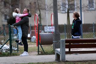 Tak wygląda tydzień z tatą Marcinem Hakielem