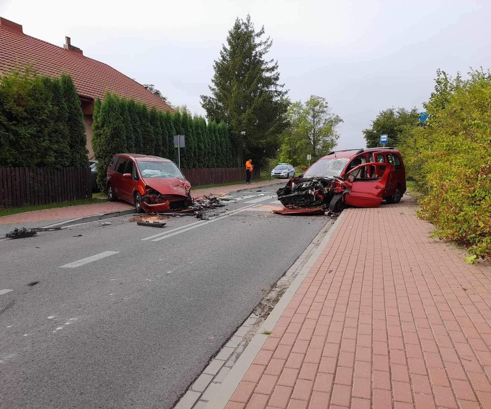 Wypadek w Popowie. Ranni są ojciec z synem