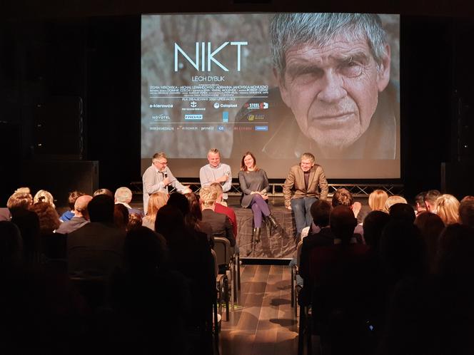 Panel dyskusyjny po projekcji filmu "Nikt"