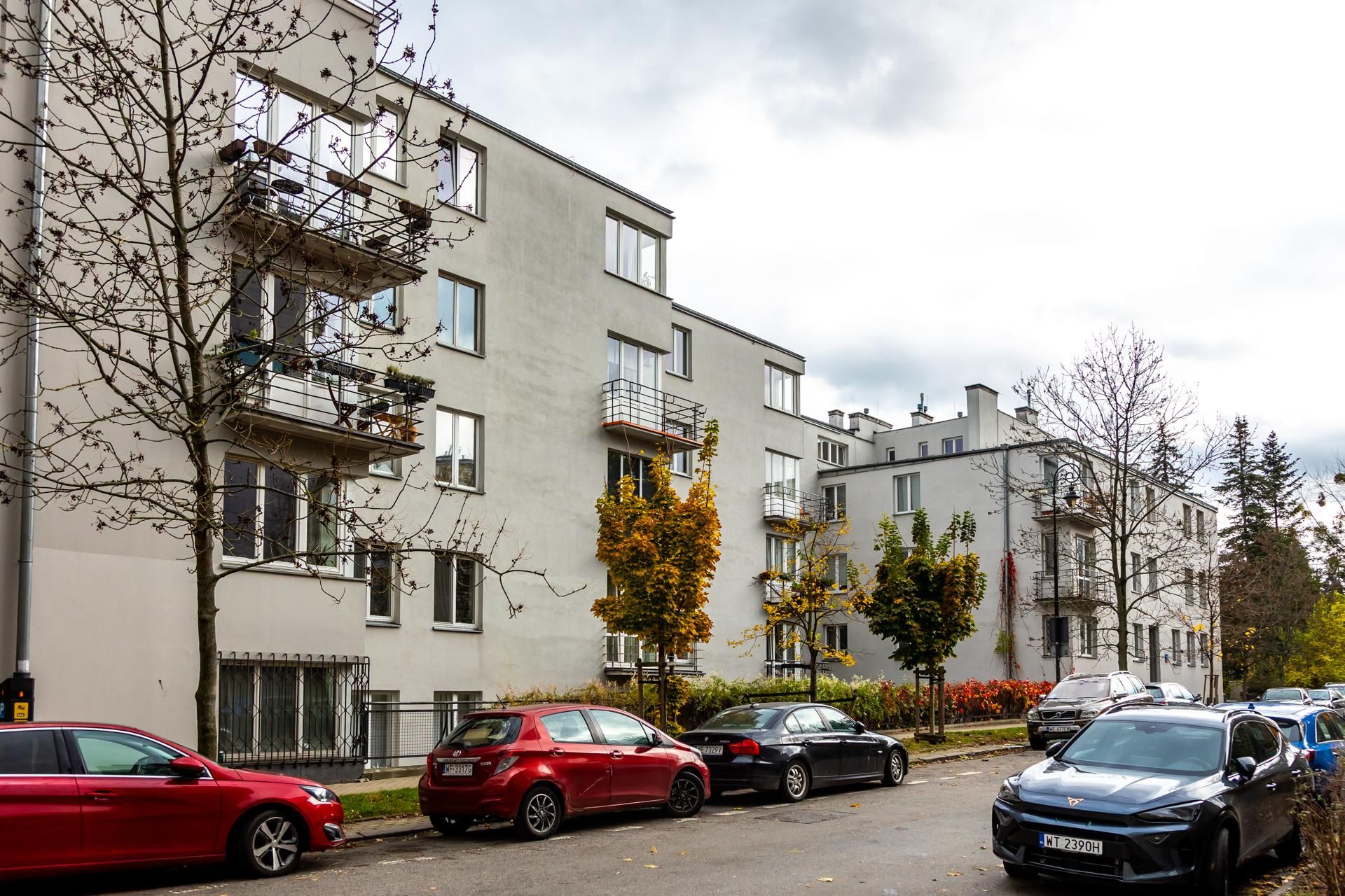 Blok przy ul. Słonecznej 50 w Warszawie