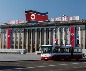 Korea Północna znów terroryzuje? Pokazano nowe, śmiercionośne rakiety balistyczne