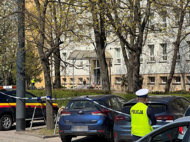 Kontrterroryści w liceum w Warszawie! Teren odgrodzony. Co się dzieje?