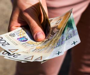 Będą podwyżki dla zaczynających pracę w zawodzie! Otrzyma je TA grupa! 