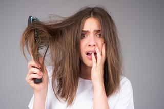 Jak stres wpływa na kondycję naszych włosów? Co zrobić, by włosy nie wypadały? 