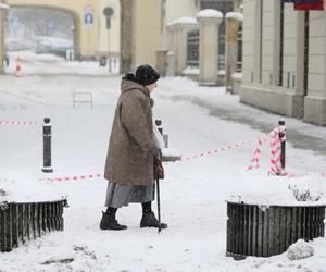 Wielka śnieżyca w Warszawie. Kiedy przestanie sypać? Zaskakująca prognoza