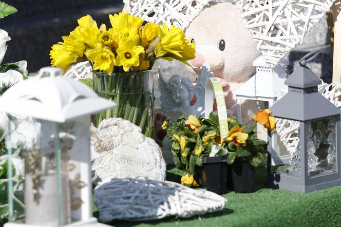 Aniołek strzeże grobu 14-letniej Tosi. Dziewczynkę śmiertelnie potrącił emeryt