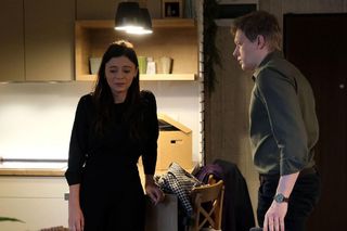 M jak miłość, odcinek 1850: Iza zdradzona przez Radka poszuka wsparcia u Kamy. Dostanie to, na co zasłużyła - ZDJĘCIA