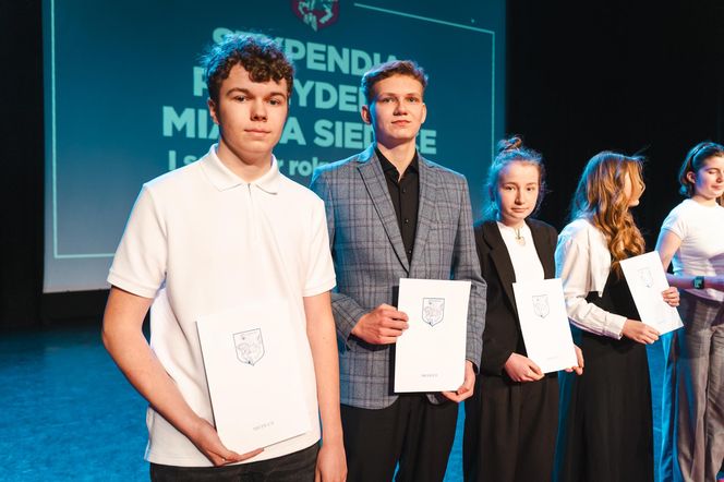 Blisko 700 najzdolniejszych siedleckich uczniów z nagrodami za dokonania w nauce!