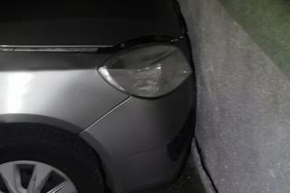 Miał 2,5 promila, wsiadł za kółko i zniszczył dwa auta. Bo chciał dokupić alkoholu