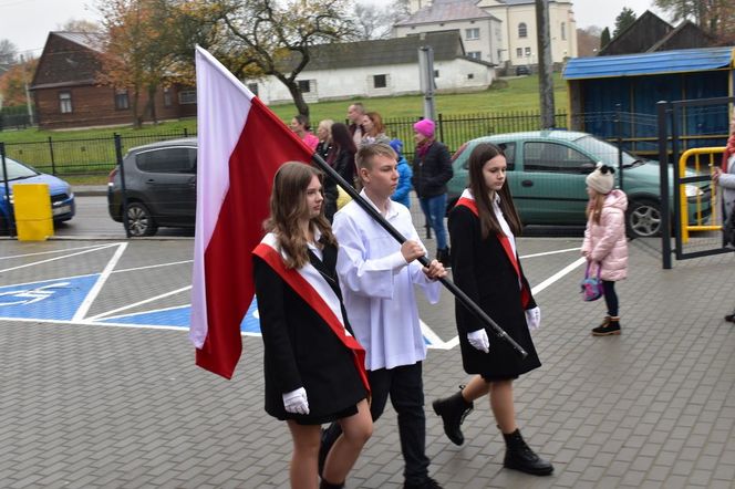 Zespół Szkolno-Przedszkolny w Hołubli oficjalnie wzbogacił się o nową i bardzo nowoczesną część budynku w środę 30 października 2024 roku.