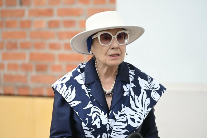 Emilia Krakowska na pogrzebie Joanny Kołaczkowskiej