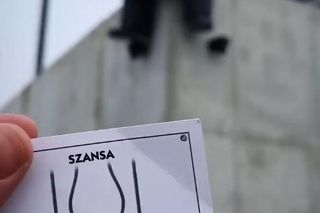 Tak Budda dziękuje za pomoc w wyjściu z więzienia! Obłędnie droga fura!