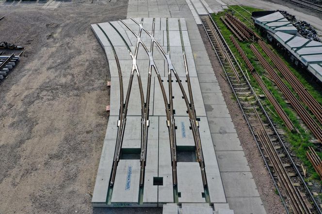 Kraków buduje Warszawie plac Zawiszy. Byliśmy w fabryce, gdzie powstanie 121 elementów wielkiej układanki