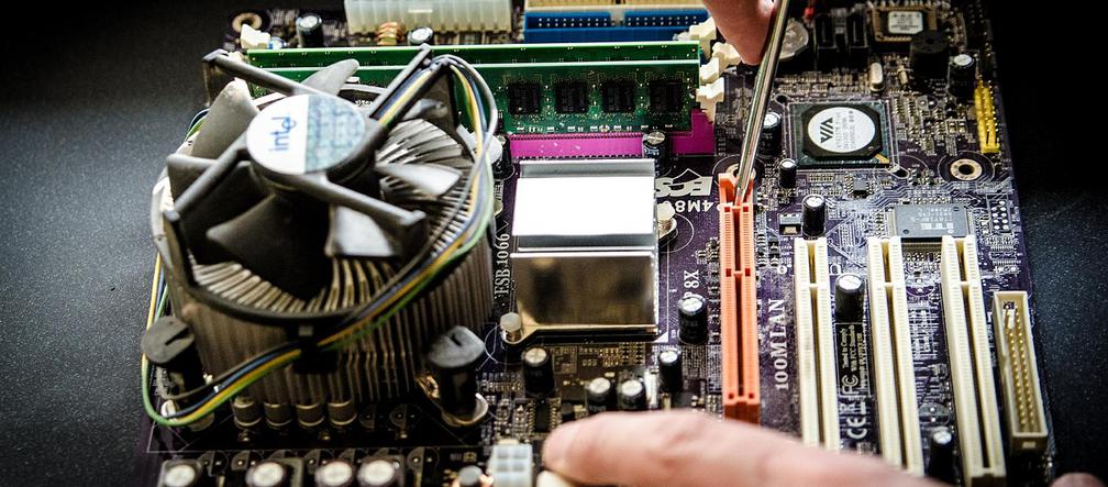 Analitycy, testerzy i operatorzy systemów teleinformatycznych