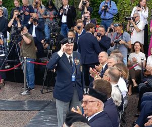 81. rocznica Powstania Warszawskiego. Prezydent Duda wręczył odznaczenia powstańcom