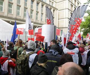 Protest pracowników Poczty Polskiej w Warszawie