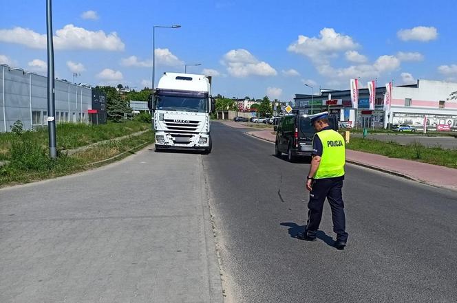 Tragedia w Świeciu. Ogromny tir najechał na mężczyznę! Ofiara nie żyje