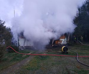 Potworny pożar domu w Majdanie. Dwie osoby nie żyją