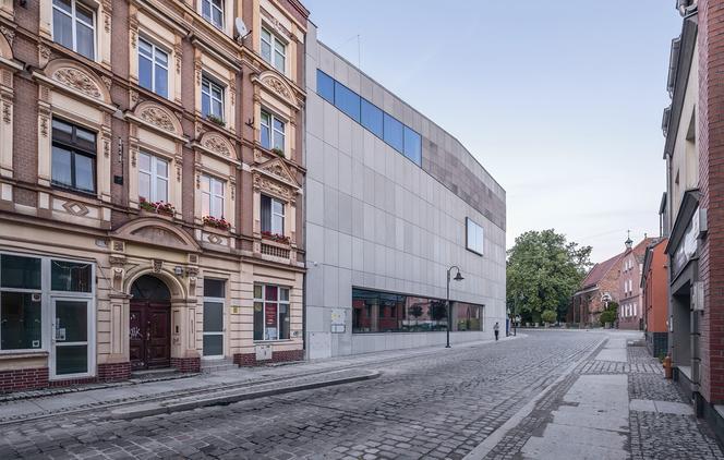 Centrum Kulturalno-Biblioteczne Fama we Wrocławiu. Bryła