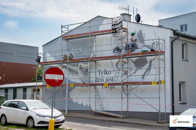 Bełchatów: Drugi mural prawie gotowy! Kto jest jego bohaterem? 