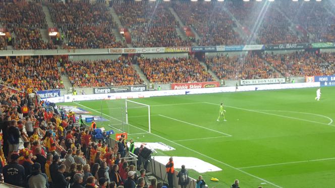 Jagiellonia podejmuje Legię. Na stadion  wracają kibice