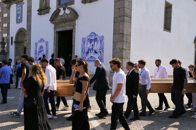 Pogrzeb tragicznie zmarłego Diogo Joty. Gwiazdora Liverpoolu żegnają rodzina i przyjaciele