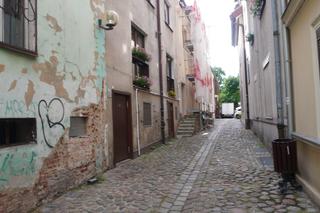 To najbardziej klimatyczna uliczka na w Olsztynie? Choć jest zniszczona, wiele osób może zachwycać