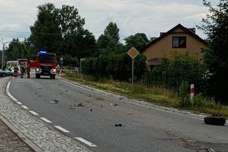 Tragedia w Białobrzegach. Fordem uderzył w mercedesa. 49-latek nie przeżył