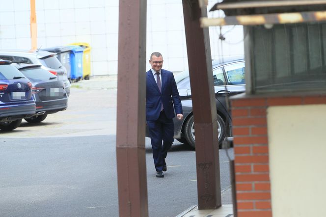 Zjechali na spotkanie do siedziby PiS na Nowogrodzką  -- 