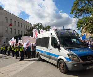 Związkowcy z BEKO protestowali przed ambasadą Turcji 