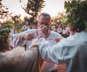 Tak wyglądają współcześni Słowianie. W Tychach zaplanowano wystawę fotografii Karola Gruszki