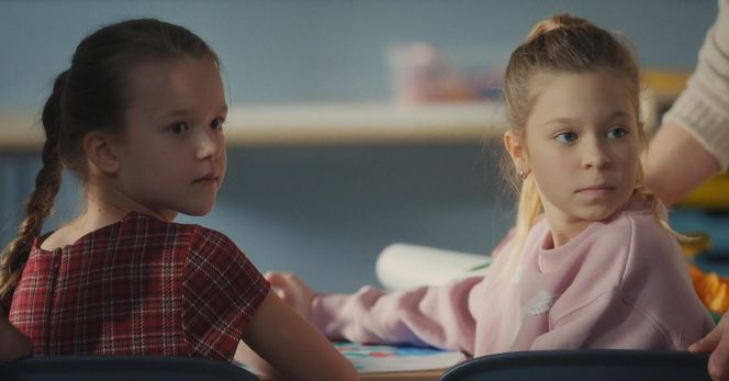 	M jak miłość odc. 1854. koleżanki Hani - Zosia (Natalia Samagalska), Pola (Nina Szumowska)