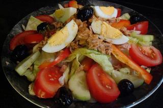 Sałatka z tuńczykiem