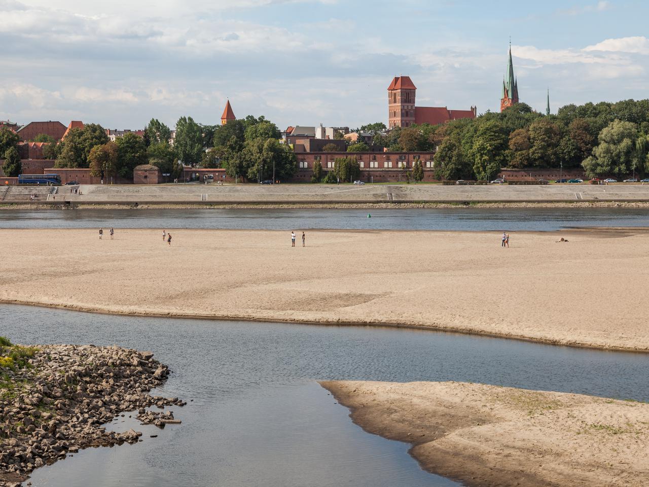 Wiślańskie piaskowe łachy to śmiertelne zagrożenie! Toruński WOPR ostrzega