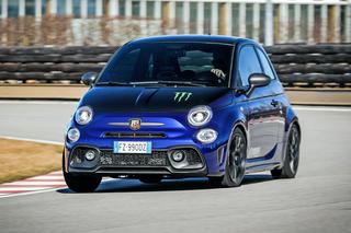 Abarth 595 Monster Energy Yamaha i Scorpioneoro