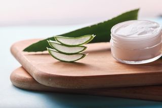 Aloes miał być zakazany, a preparaty kupisz niemal na każdym rogu. O co chodzi?