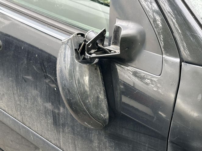 Piesza wbiegła pod samochód w centrum Warszawy