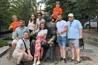 Tłumy przyjezdnych i uśmiechy na twarzach. Wakacyjny patrol Eska Summer City na olsztyńskiej Starówce [ZDJĘCIA]