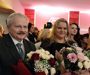 Bal studniówkowy 2025 II Liceum Ogólnokształcącego w Starachowicach 