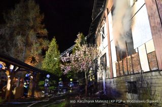 Tragiczny pożar w Pszowie. Znane są wyniki sekcji zwłok. Prokuratura musi zbadać DNA