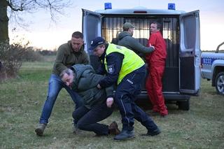 Pierwsza miłość, odcinek 3815:  Bartek (Rafał Kwietniewski), psychol Mateusz (Lesław Żurek)