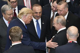 Toksyczna przyjaźń Trumpa z Putinem