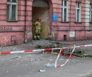 Pani Sylwia zginęła, a jej mąż walczy o życie. Zarwał się pod nimi balkon. Sprawą zajmie się prokuratura.