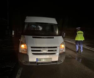 Rżyska. 54-latek leżał na drodze. Przejechało po nim dostawcze auto