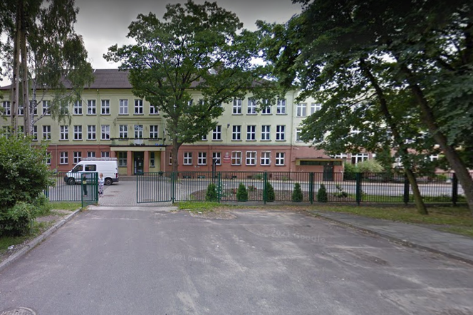 Ewakuacja w szkole podstawowe w Sosnowcu. 5 osób trafiło do szpitala