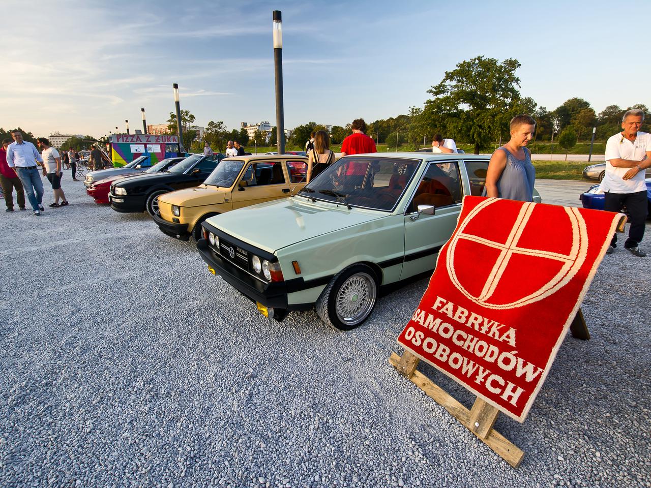Klasyczne auta na spotkaniu Youngtimer Warsaw