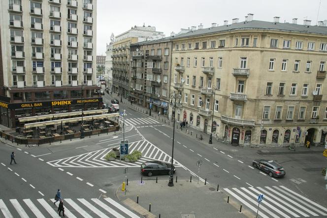 Epidemia zabiła reprezentacyjną ulicę w Warszawie