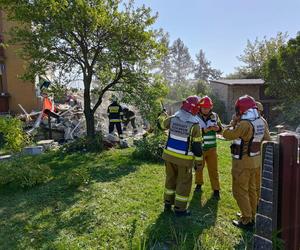 Wybuch gazu w domu jednorodzinnym. Pod gruzami strażacy znaleźli ciało kobiety