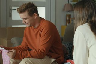 Barwy szczęścia, odcinek 3138. Hubert (Marek Molak), Agata (Natalia Zambrzycka)